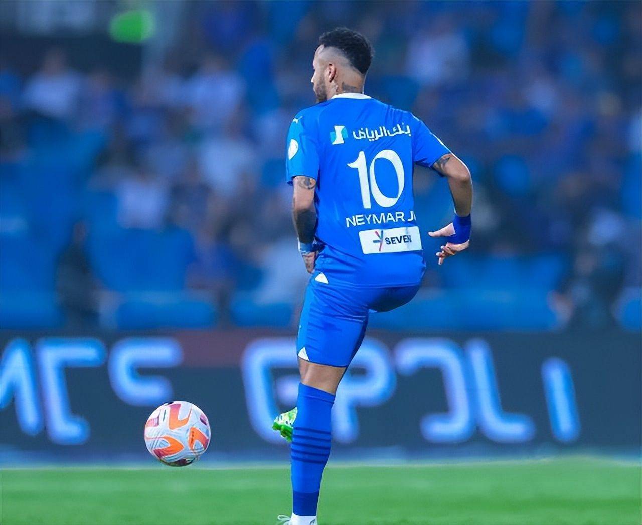  内马尔在塞尔维亚队比赛中逆转，连败引发热议！-九游体育娱乐